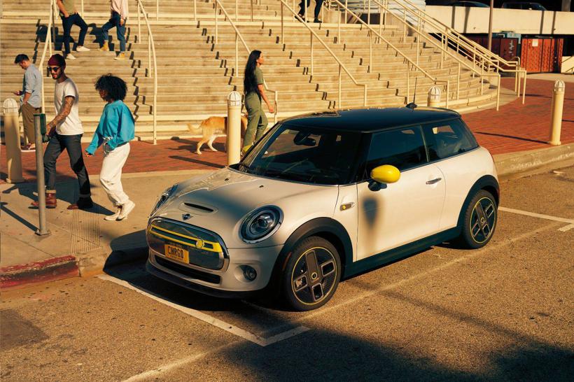 (MINI Cooper SE)