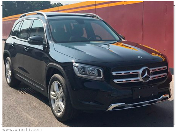 奔驰GLB入门版,奔驰GLB售价，凯迪拉克XT4