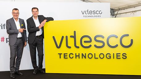 Viteso Technologies CEO （右） & CFO （左） 