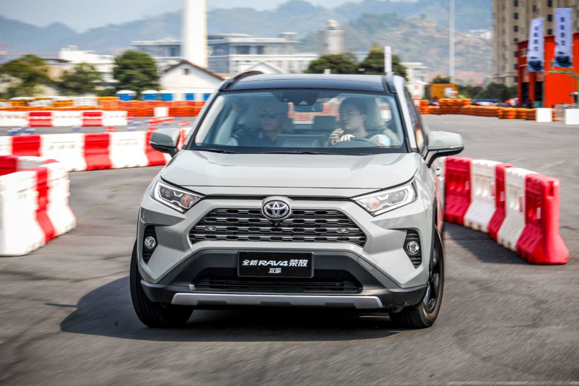 全新RAV4,新车试驾