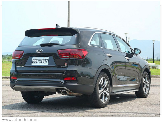 起亚索兰托插混版/油电版曝光！今年年内推出