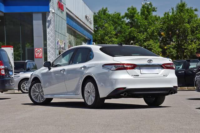 雅阁，凯美瑞，日系中型车