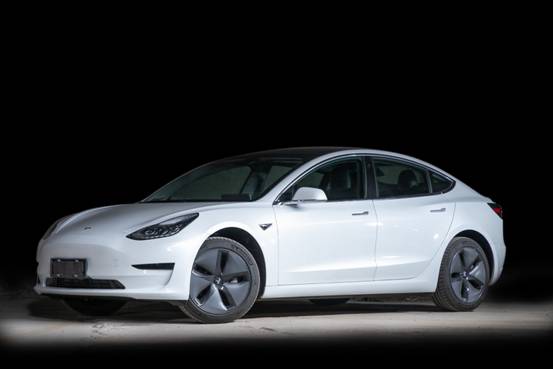 长续航特斯拉Model 3要对BBA动真格的了