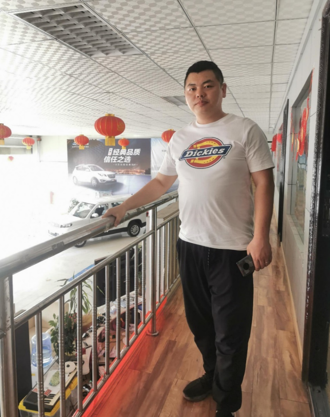 新疆阿勒泰汽贸二代的“守业”故事：走下去，活出来