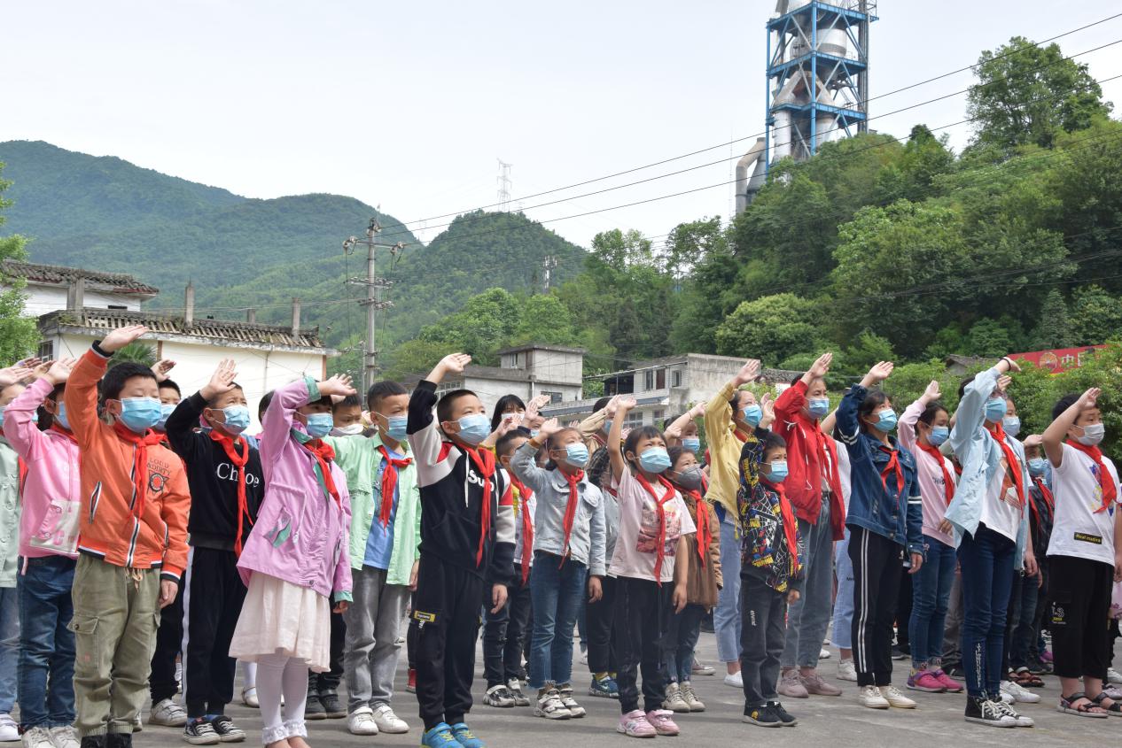 持续关爱希望小学，长安汽车为爱而行十年从未止步