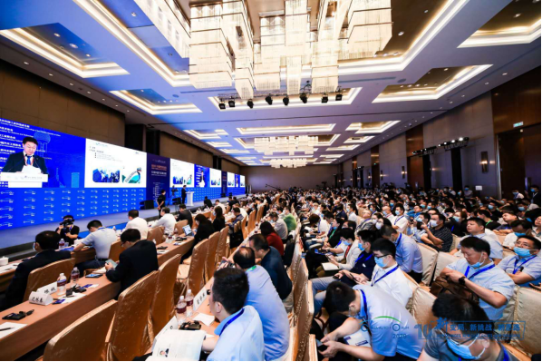新变局 新挑战 新思路 引领中国汽车新征程——2020中国汽车论坛在上海隆重召开