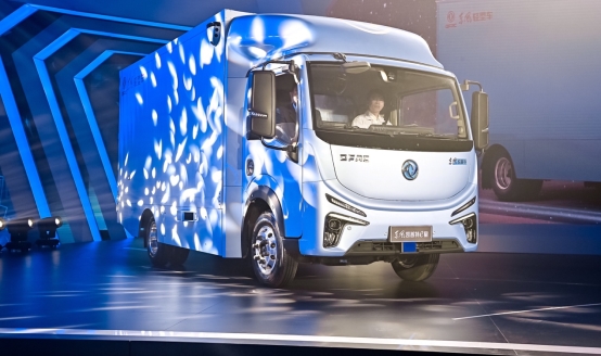 东风轻型车发布“一剑双星” 开启智慧物流新时代