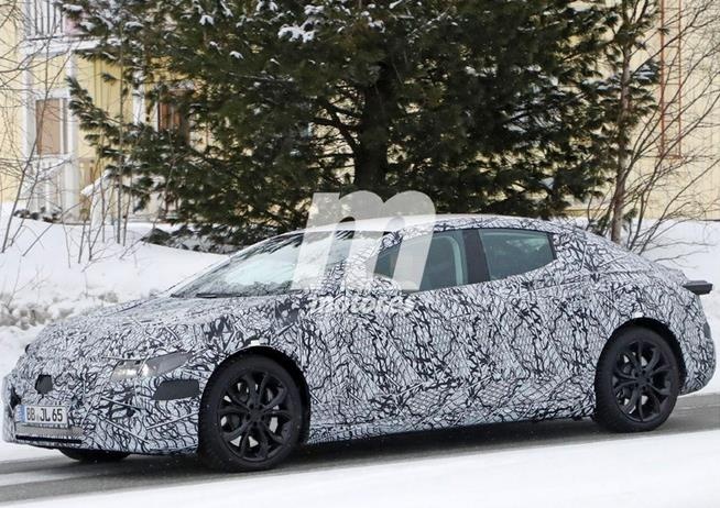 梅赛德斯-迈巴赫将推纯电车型新车基于EQS打造-图2