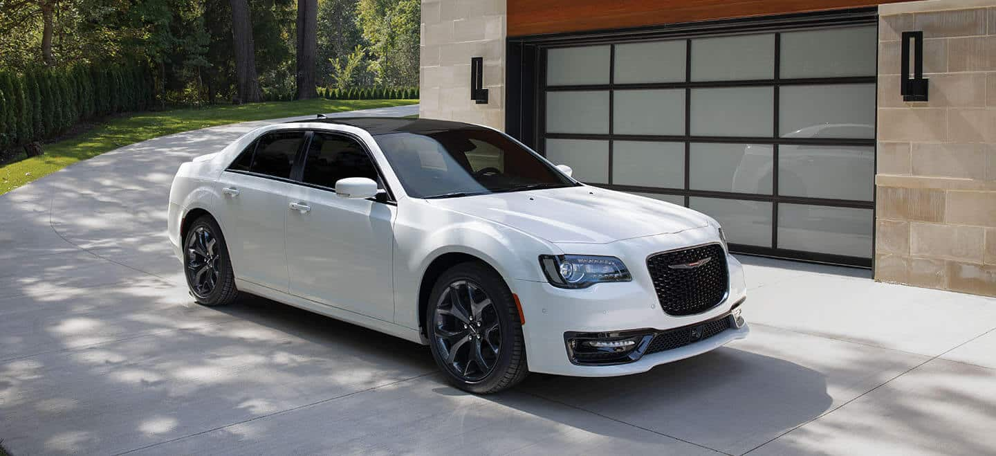 2020-chrysler-300-gallery-1.jpg