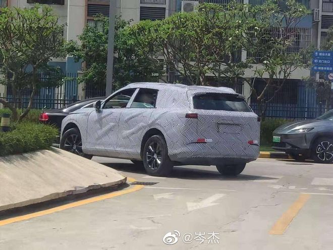 新车，SUV，蔚来，小鹏汽车