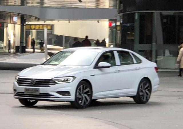 全新一代速腾实车终于曝光！成功&ldquo;换脸&rdquo;车长超4米7，或3月上市