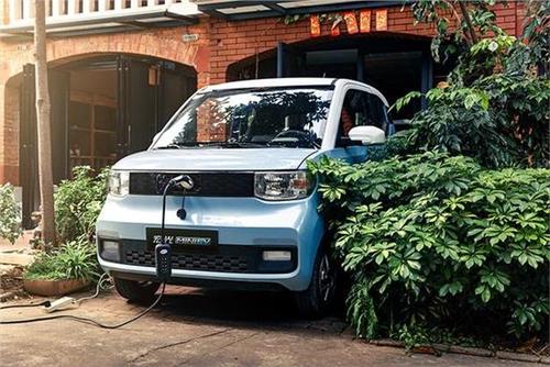 从来没有天降馅饼，2021年新能源汽车市场变成&ldquo;突围赛&rdquo;