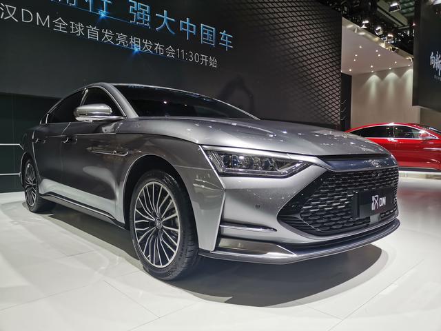 首款搭载刀片电池的中国车,3.9S破百,才21.98万起 首款搭载刀片电池的中国车,3.9S破百,才21.98万起