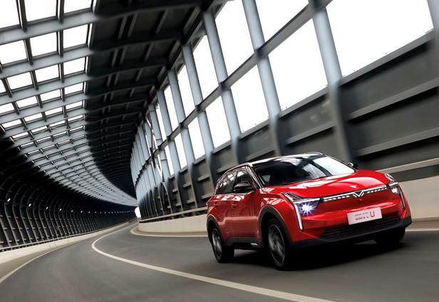 从来没有天降馅饼，2021年新能源汽车市场变成&ldquo;突围赛&rdquo;