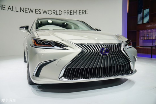 雷克萨斯全新ES