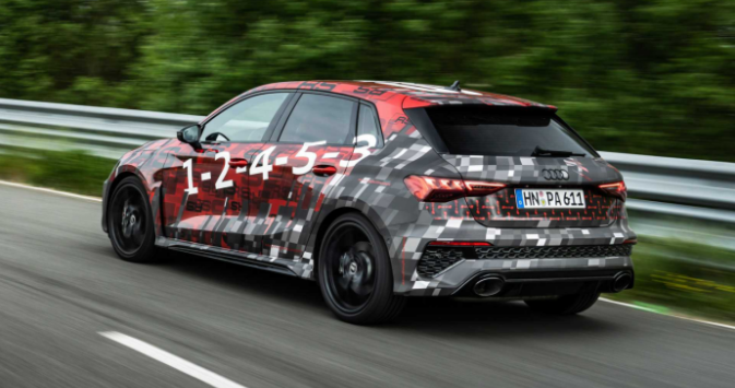 奥迪新款RS3曝光：最新扭矩可调差速器加身，性能更烈了！