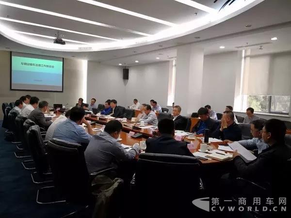 2018中置轴轿运车市场再添“火” 福田、红岩、东风等攻势不小