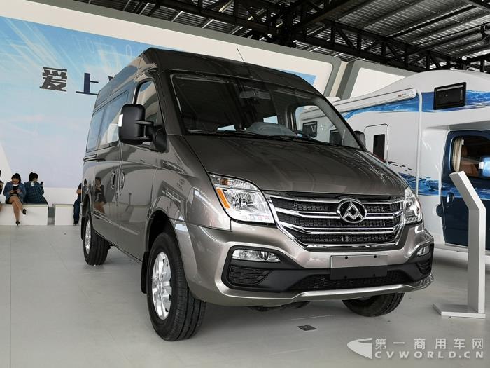 特顺南维柯图雅诺预发新品 大通奔驰拼房车 北京车展轻客这边看