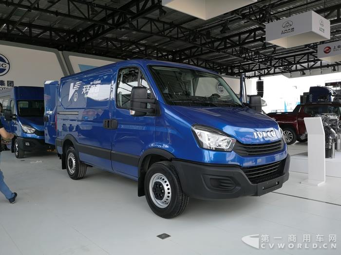 特顺南维柯图雅诺预发新品 大通奔驰拼房车 北京车展轻客这边看