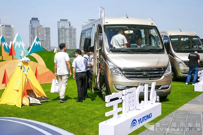 售24.98万元起 宇通洞悉市场需求 推出新一代商旅客车CL6
