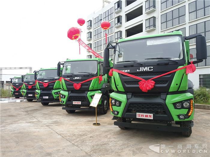 现场订车111辆 江铃威龙自卸车南昌上市