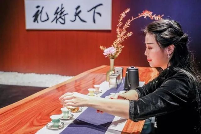 梅赛德斯-迈巴赫广州车展全新轿车全球首发,首款SUV正式起售 梅赛德斯-迈巴赫广州车展全新轿车全球首发,首款SUV正式起售
