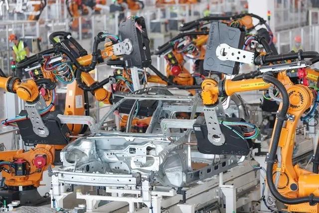 新势力中的“新实力”！“六车齐发”的恒驰底气在哪？