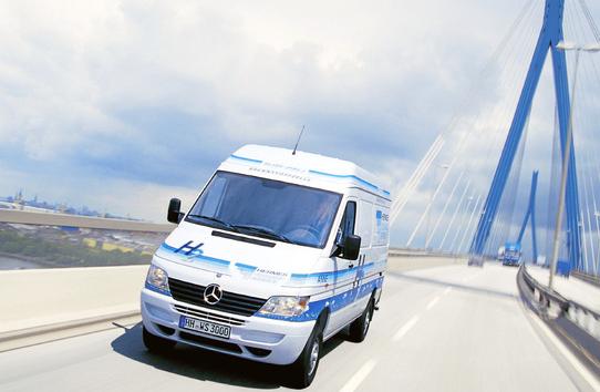 从拓荒者到退出市场竞争，回顾奔驰30年燃料电池汽车研发历程