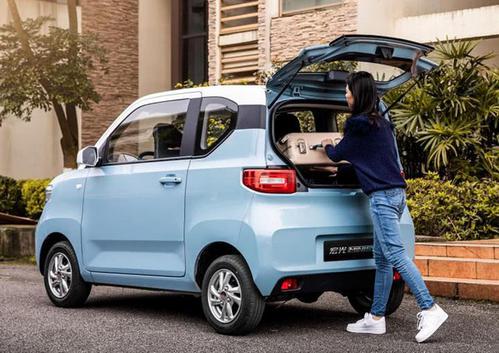 从来没有天降馅饼，2021年新能源汽车市场变成&ldquo;突围赛&rdquo;