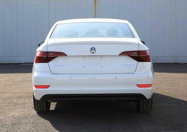 全新一代速腾实车终于曝光！成功&ldquo;换脸&rdquo;车长超4米7，或3月上市