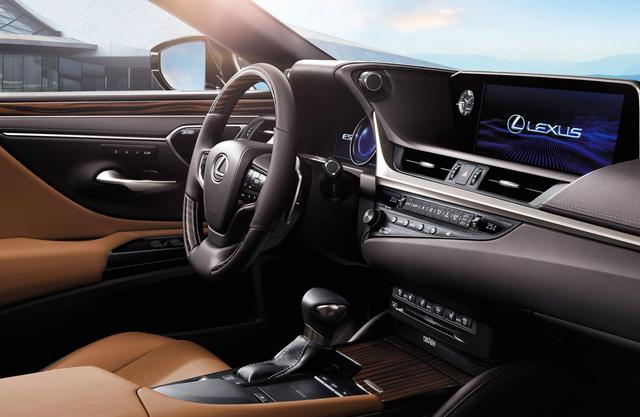 为什么雷克萨斯ES销量这么高？可能是30万级最均衡的豪华车