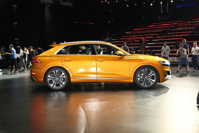 奥迪Q8全球首发,奥迪纯电动车