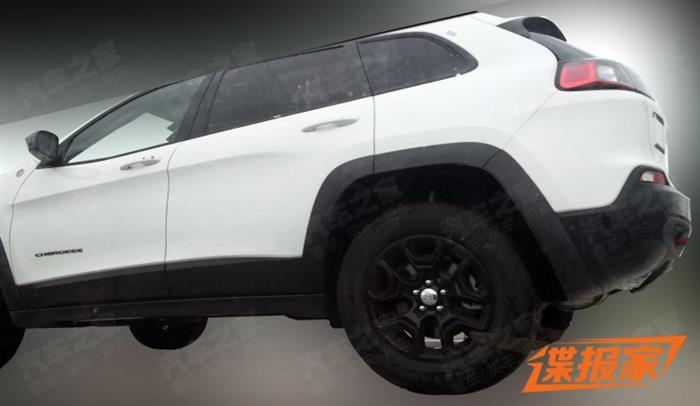 Jeep国产自由光Trailhawk越野版谍照,广汽菲克新车型, Jeep国产自由光Trailhawk越野版谍照,广汽菲克新车型,