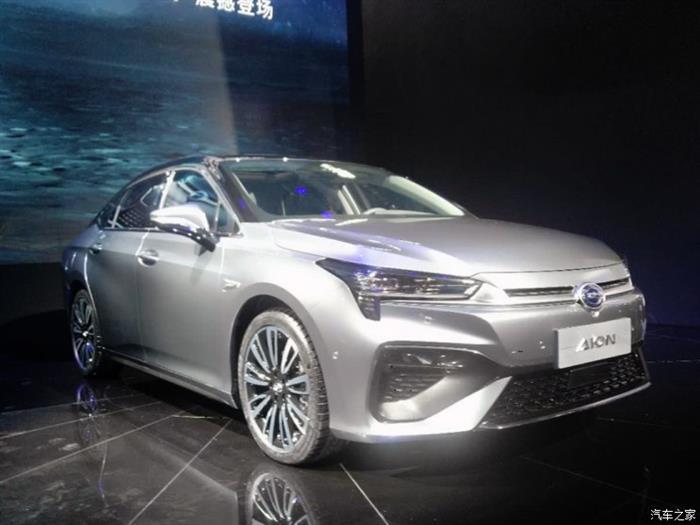 2018廣州車展：廣汽新能源AION S亮相