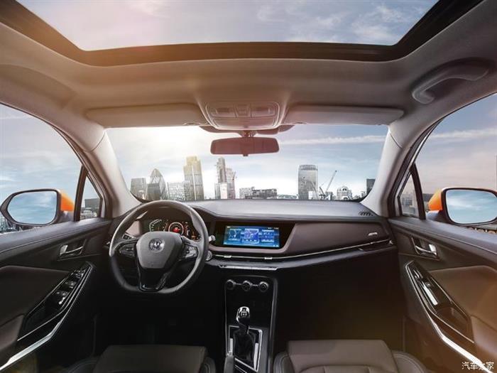 新车，新款长安CS15