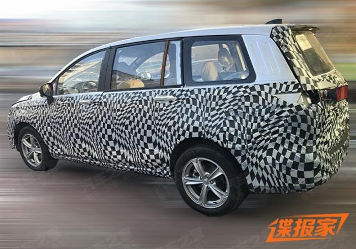 新车，宝骏新MPV谍照,宝骏新车型，宝骏新MPV动力