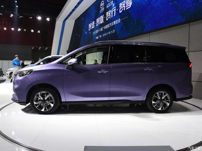 上汽大通G50上市,上汽大通G50首发款价格，广州车展