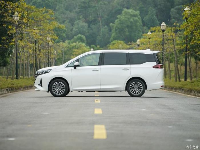 广汽传祺，广汽传祺GM6上市,广汽传祺GM6价格，广汽传祺GM6外观内饰