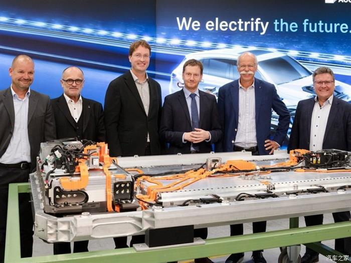 电池，汽车电池,奔驰电池工厂