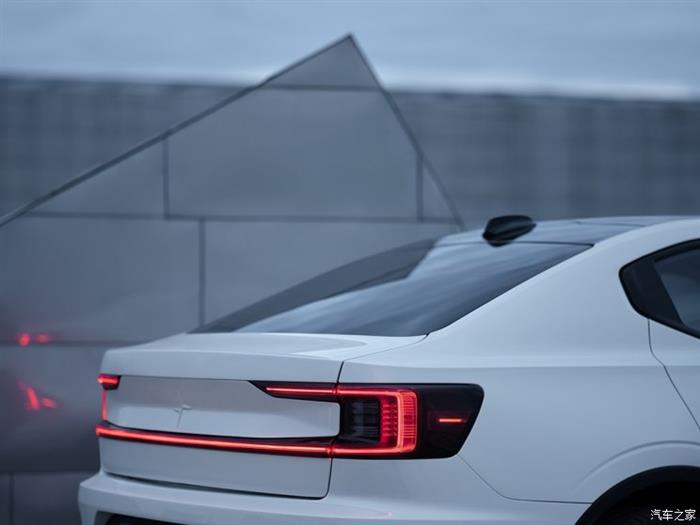 Polestar 2ۼ