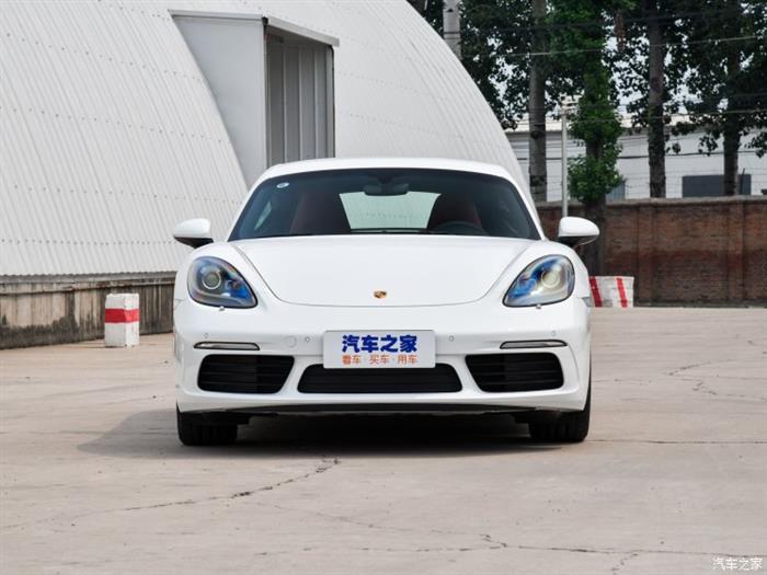 新车，保时捷2025年一半新车将是新能源车型
