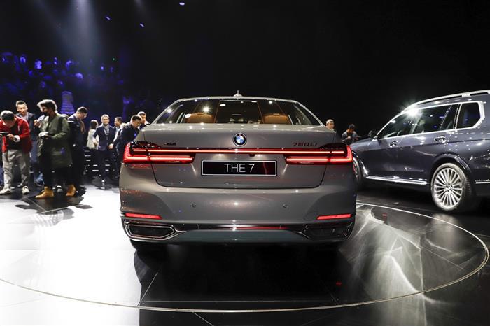 宝马新款7系