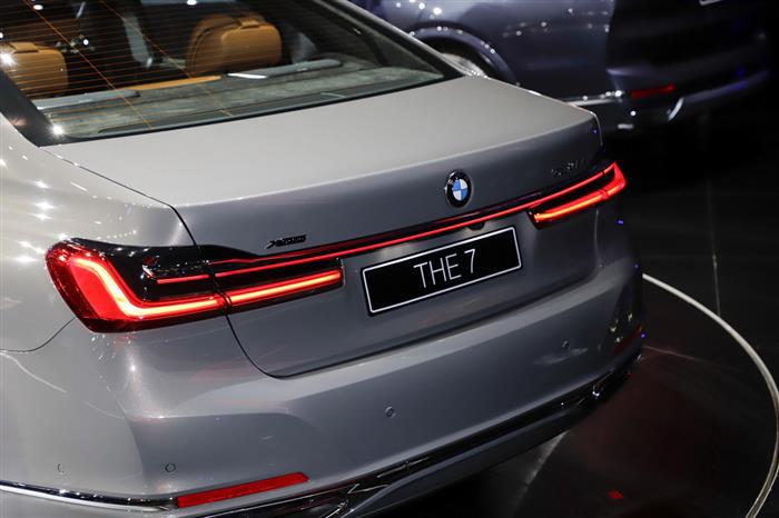 宝马新款7系