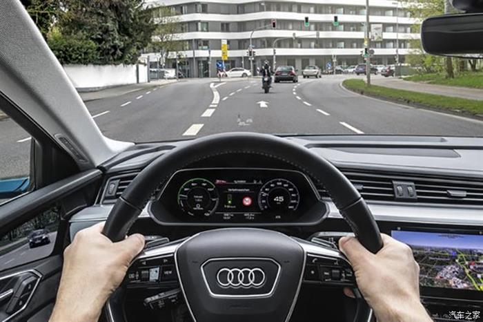 Forward-looking technology, autonomous driving, traffic light assistance system, intelligent interconnection, Audi traffic light assistance system