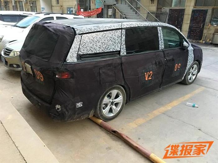 æ°è½¦ï¼è£å¨å¨æ°MPV,æ°è½¦è°ç§