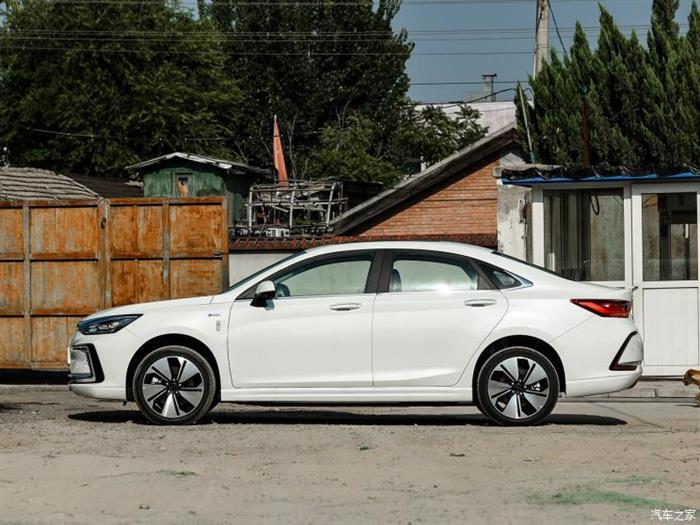 新车，北汽新能源EU7上市