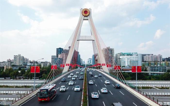 国庆假期,高速公路免费