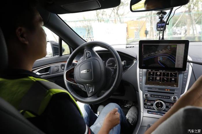 自动驾驶，现代,小马智行，自动驾驶出租车