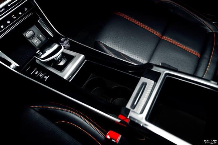 新车，起亚全新傲跑内饰,起亚全新傲跑上市