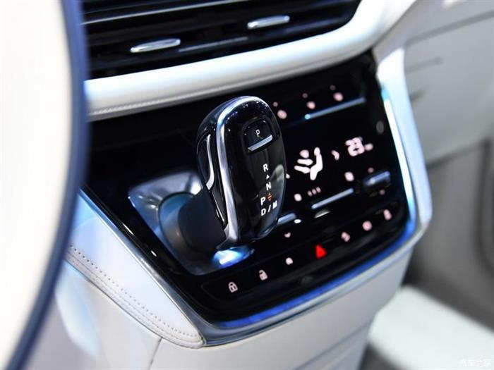 新车，别克GL8，新款别克GL8谍照